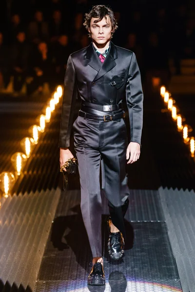 Look 56